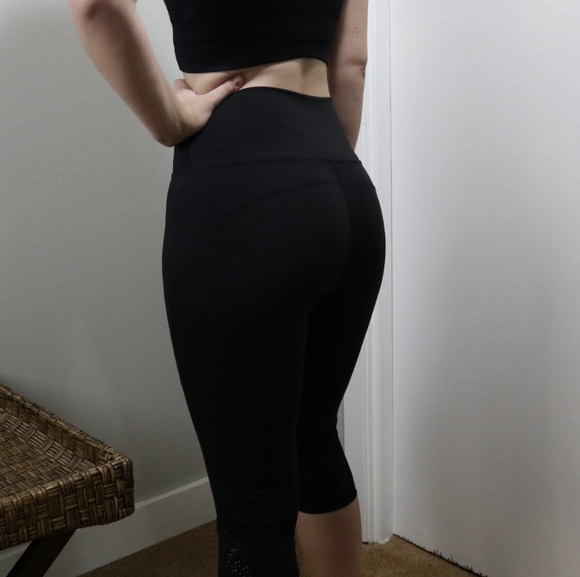 Hyba Laser Cut Workout Capris in Black - Picture 7 of 8